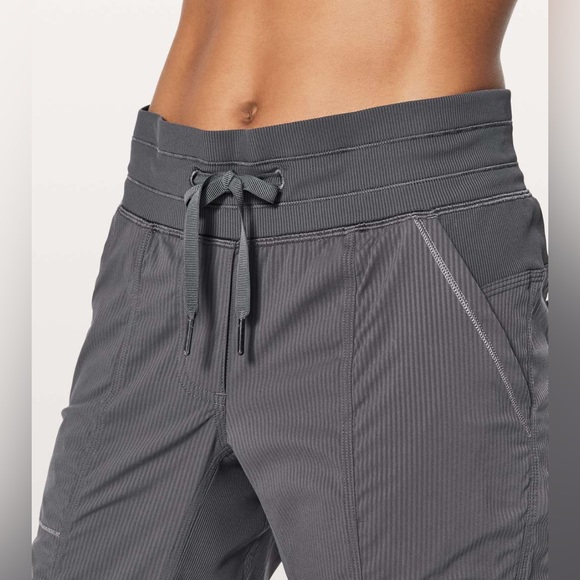 lululemon athletica Pants - Lululemon Street To Studio Pant II in carbon grey size 8